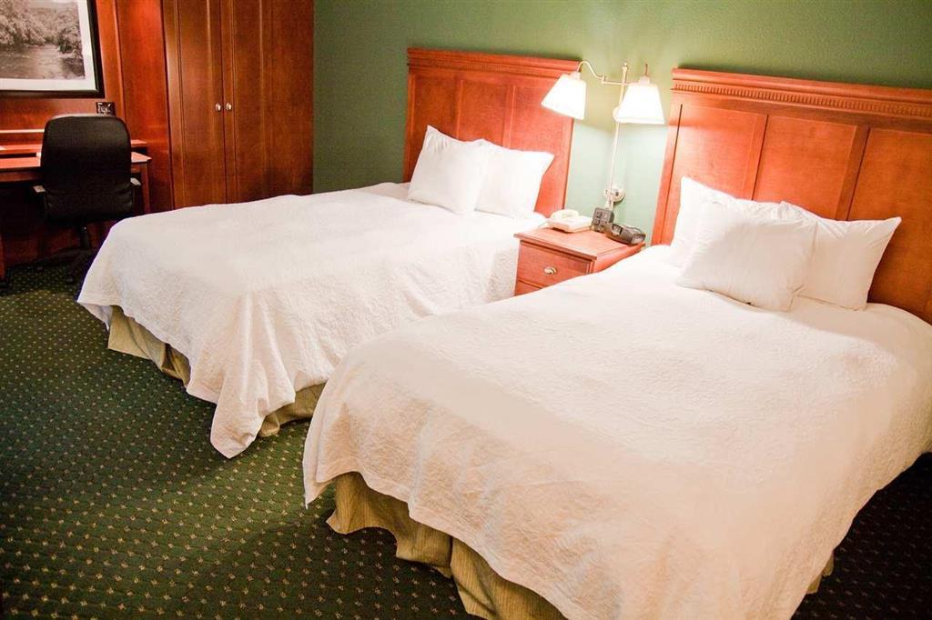 Hampton Inn Charleston Downtown Rum bild